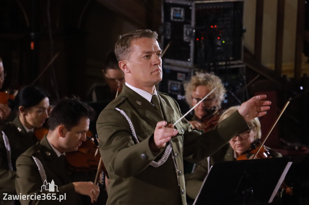 Fotorelacja Koncert Patriotyczno-Religijny w Zawierciu.
