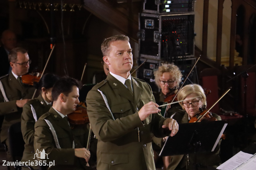 Fotorelacja Koncert Patriotyczno-Religijny w Zawierciu.