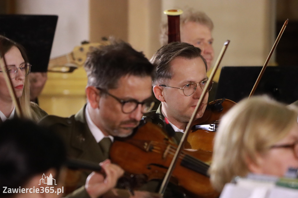 Fotorelacja Koncert Patriotyczno-Religijny w Zawierciu.