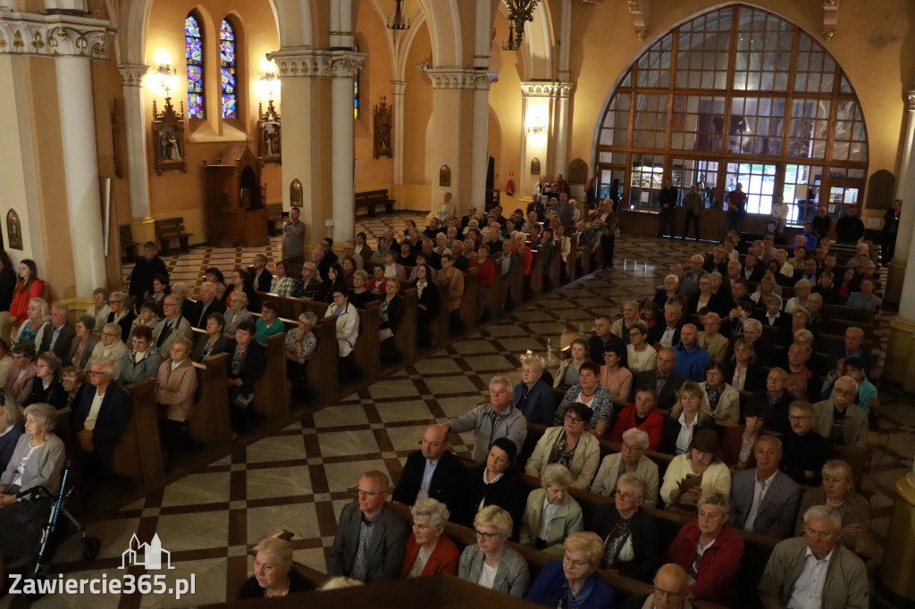 Fotorelacja Koncert Patriotyczno-Religijny w Zawierciu.