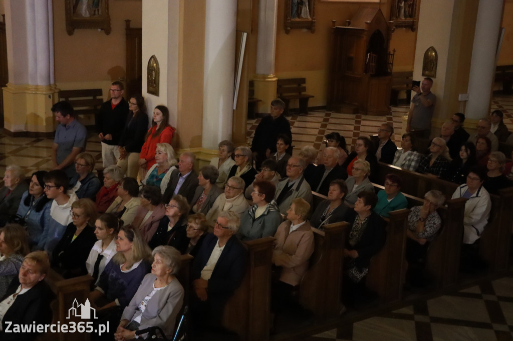 Fotorelacja Koncert Patriotyczno-Religijny w Zawierciu.