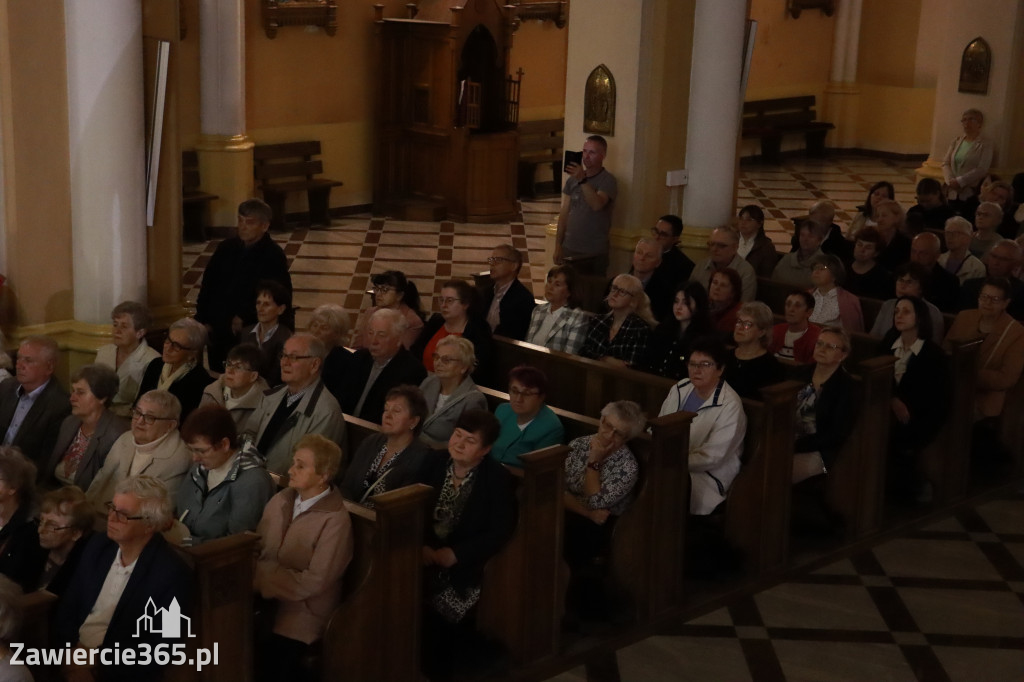 Fotorelacja Koncert Patriotyczno-Religijny w Zawierciu.