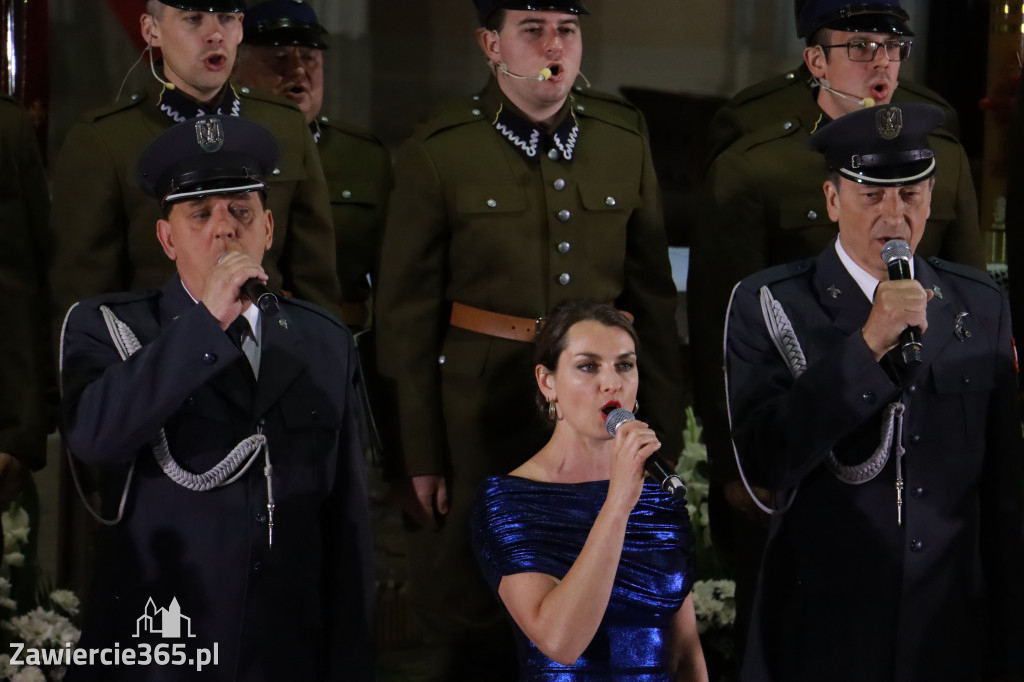 Fotorelacja Koncert Patriotyczno-Religijny w Zawierciu.