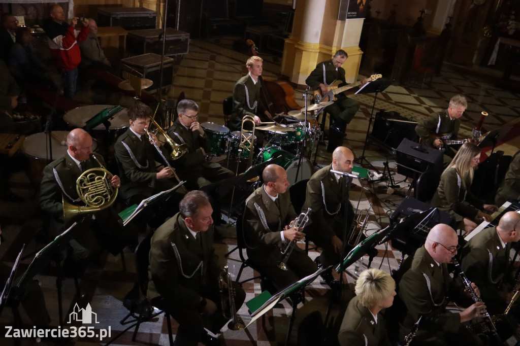 Fotorelacja Koncert Patriotyczno-Religijny w Zawierciu.