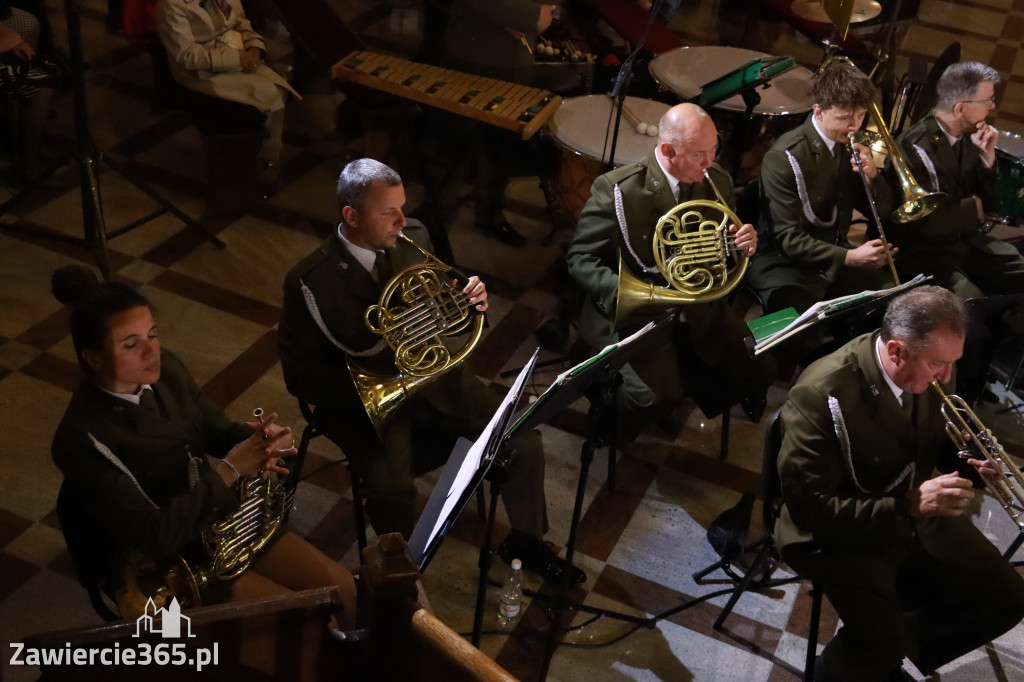 Fotorelacja Koncert Patriotyczno-Religijny w Zawierciu.