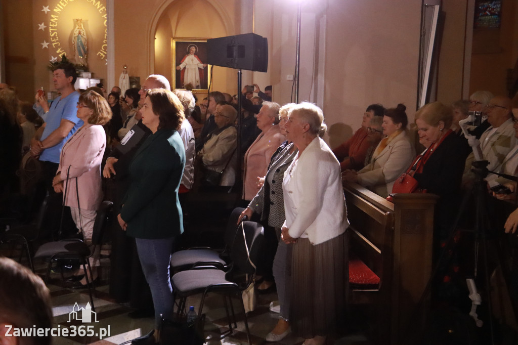 Fotorelacja Koncert Patriotyczno-Religijny w Zawierciu.