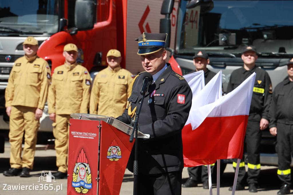 Fotorelacja: Powiatowe obchody Dnia Strażaka w Zawierciu