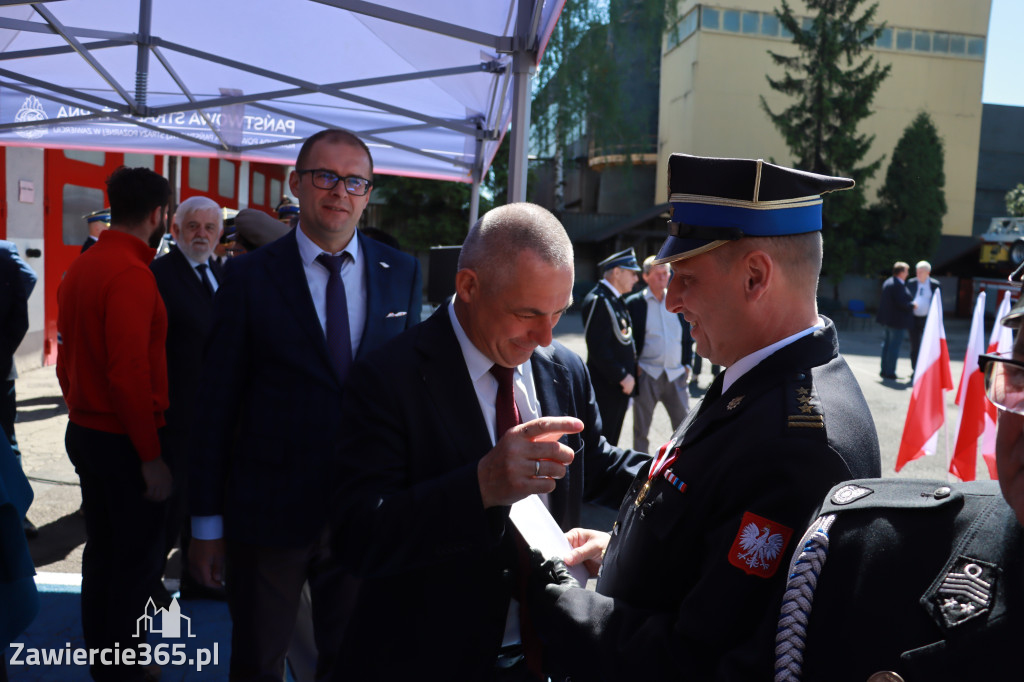 Fotorelacja: Powiatowe obchody Dnia Strażaka w Zawierciu