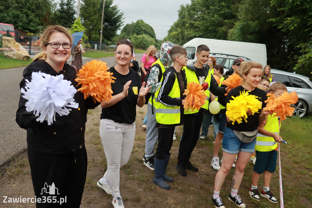 Fotorelacja: Impreza charytatywna w Niegowoniczkach.