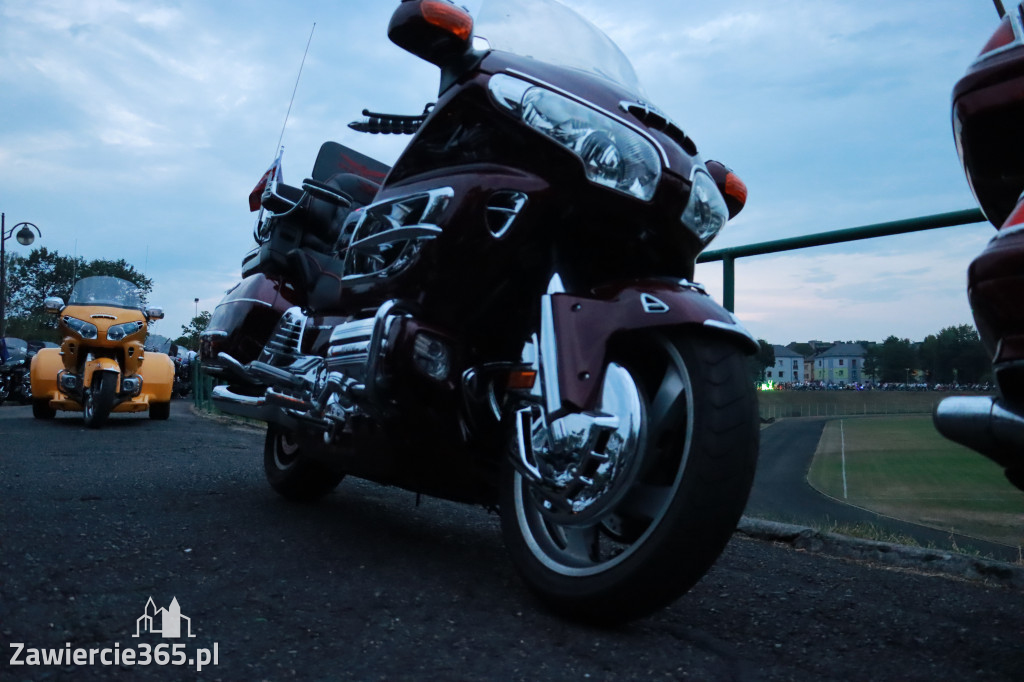 Fotorelacja: Nocna Parada Motocyklowa w Zawierciu