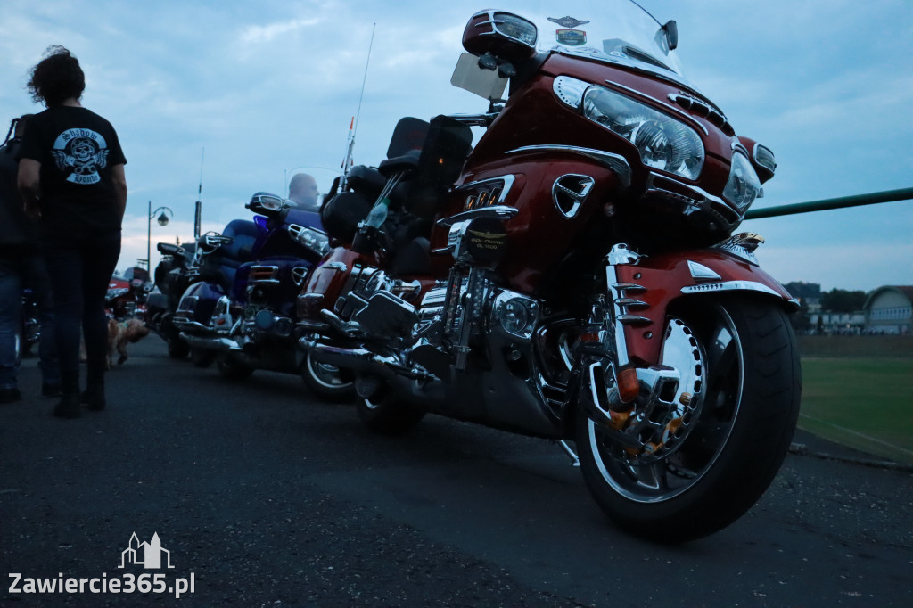 Fotorelacja: Nocna Parada Motocyklowa w Zawierciu
