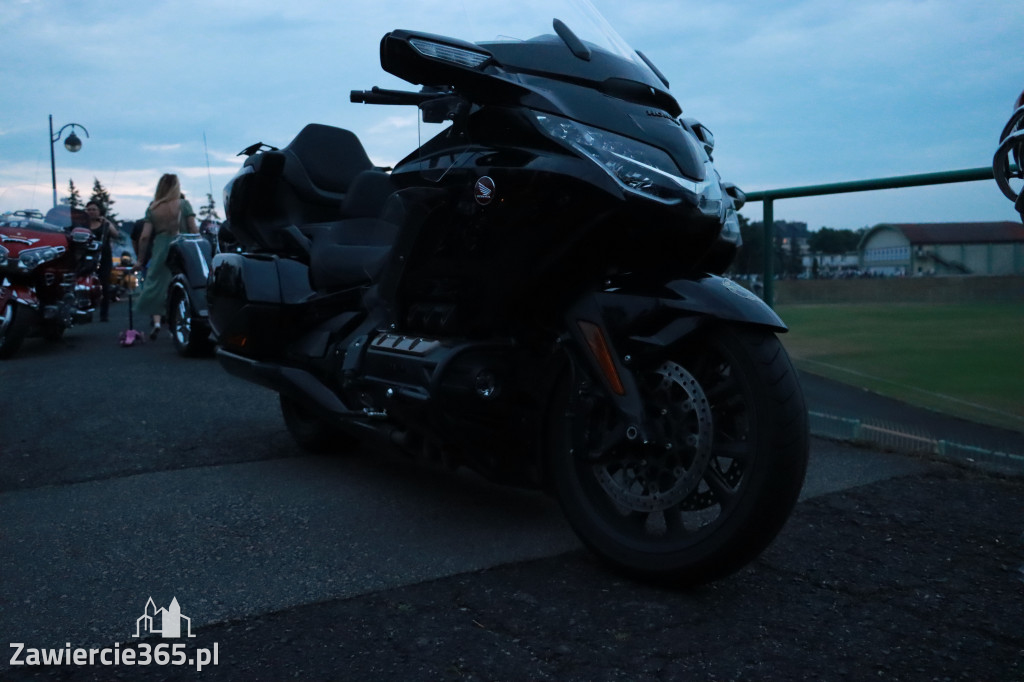 Fotorelacja: Nocna Parada Motocyklowa w Zawierciu