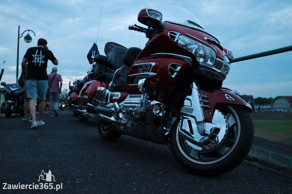 Fotorelacja: Nocna Parada Motocyklowa w Zawierciu