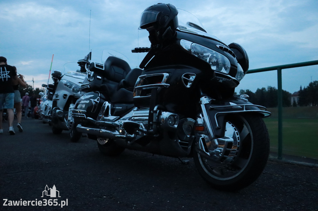 Fotorelacja: Nocna Parada Motocyklowa w Zawierciu