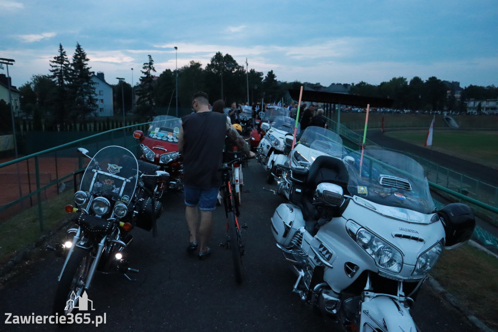 Fotorelacja: Nocna Parada Motocyklowa w Zawierciu