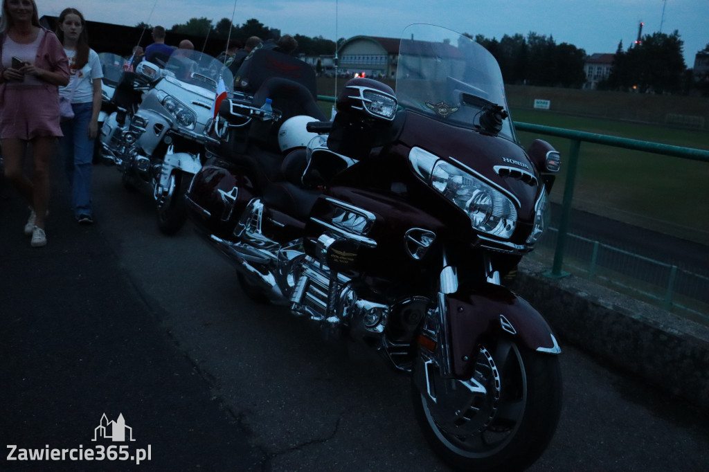 Fotorelacja: Nocna Parada Motocyklowa w Zawierciu