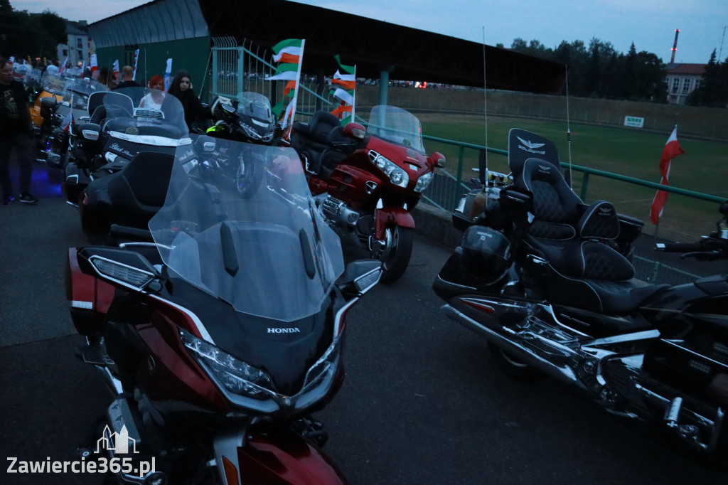 Fotorelacja: Nocna Parada Motocyklowa w Zawierciu
