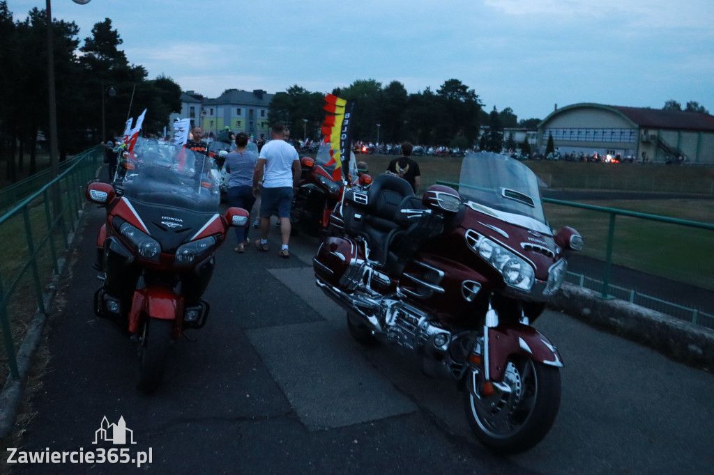 Fotorelacja: Nocna Parada Motocyklowa w Zawierciu