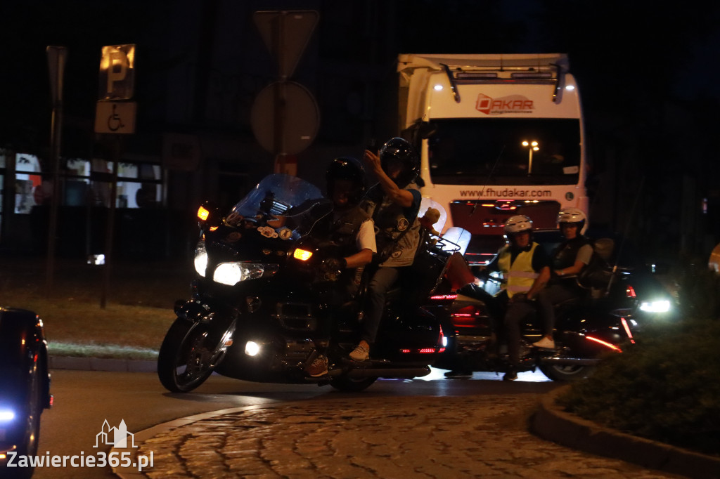 Fotorelacja: Nocna Parada Motocyklowa w Zawierciu