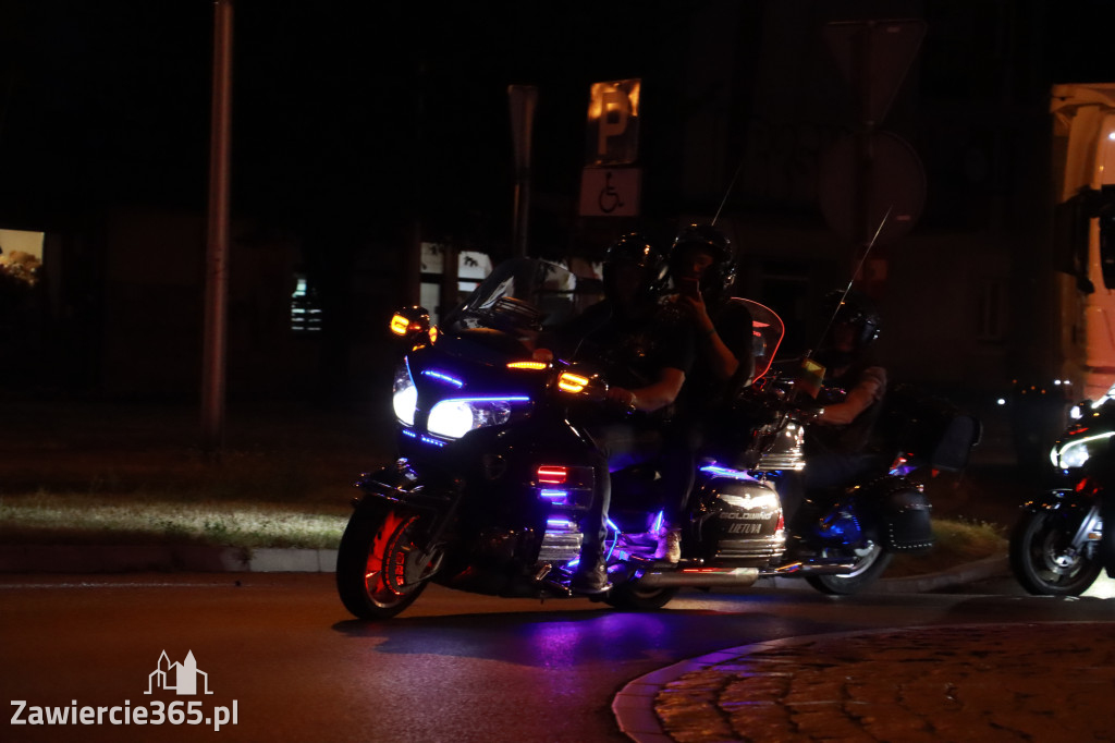 Fotorelacja: Nocna Parada Motocyklowa w Zawierciu
