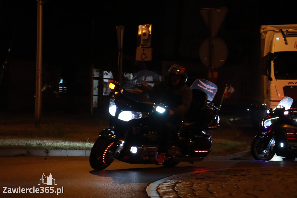 Fotorelacja: Nocna Parada Motocyklowa w Zawierciu