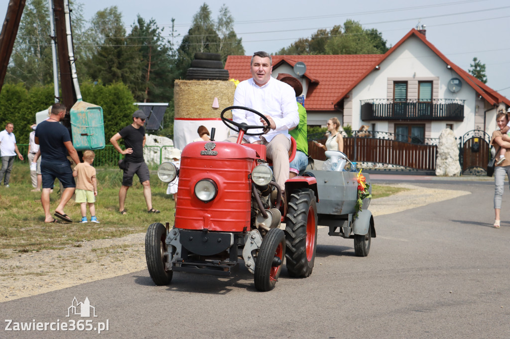Fotorelacja: Korowód Dożynkowy w Kroczycach - Zlot Ciągników