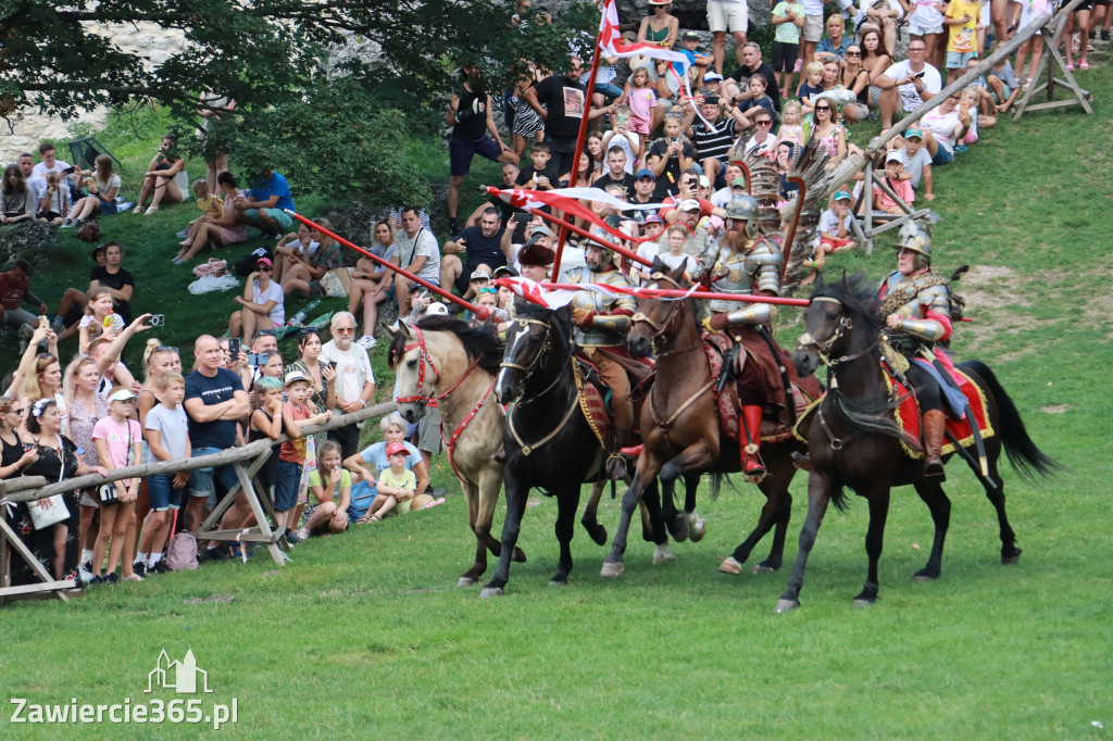 Fotorelacja: Pokaz konny husarii na Zamku Ogrodzieniec