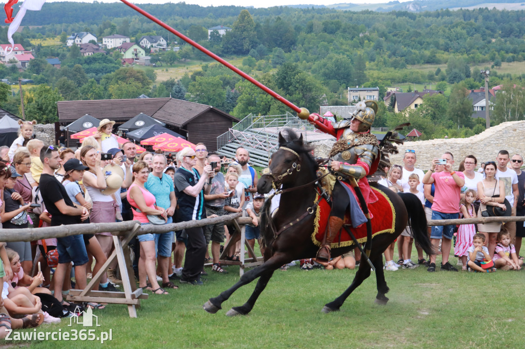 Fotorelacja: Pokaz konny husarii na Zamku Ogrodzieniec