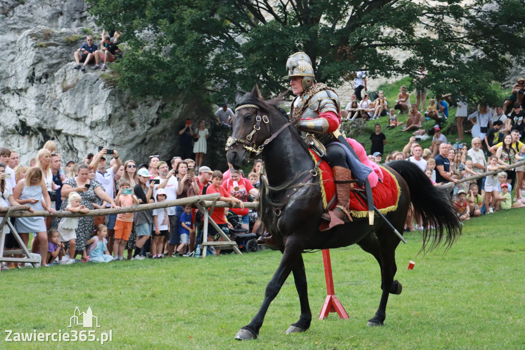 Fotorelacja: Pokaz konny husarii na Zamku Ogrodzieniec