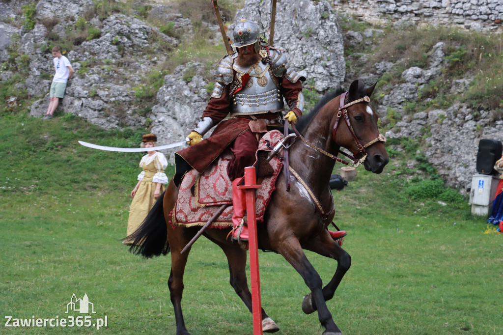 Fotorelacja: Pokaz konny husarii na Zamku Ogrodzieniec