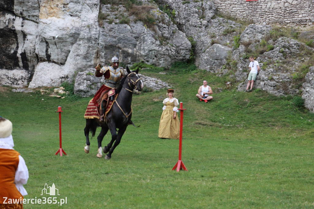 Fotorelacja: Pokaz konny husarii na Zamku Ogrodzieniec