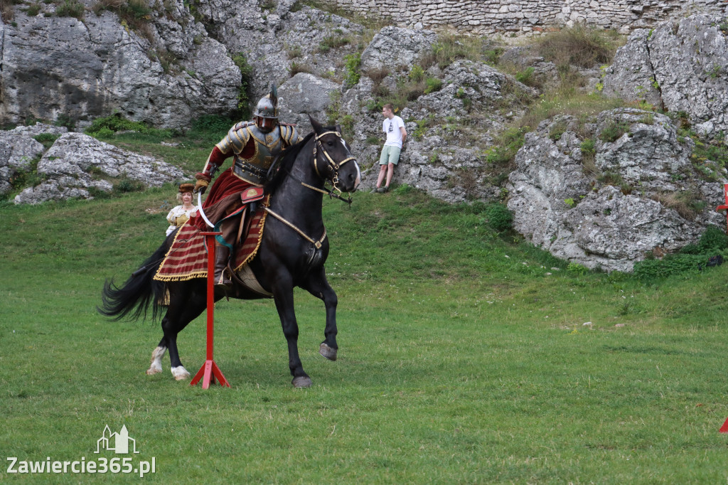 Fotorelacja: Pokaz konny husarii na Zamku Ogrodzieniec