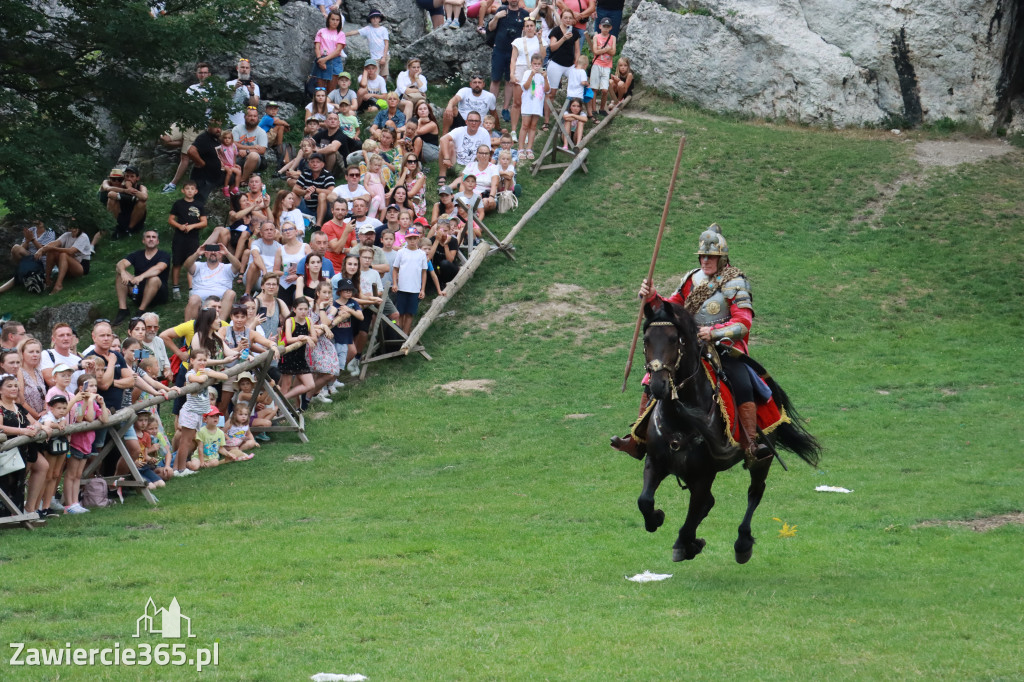 Fotorelacja: Pokaz konny husarii na Zamku Ogrodzieniec