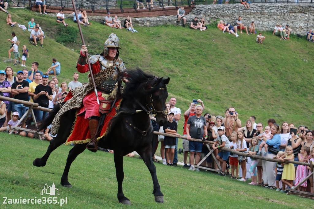 Fotorelacja: Pokaz konny husarii na Zamku Ogrodzieniec