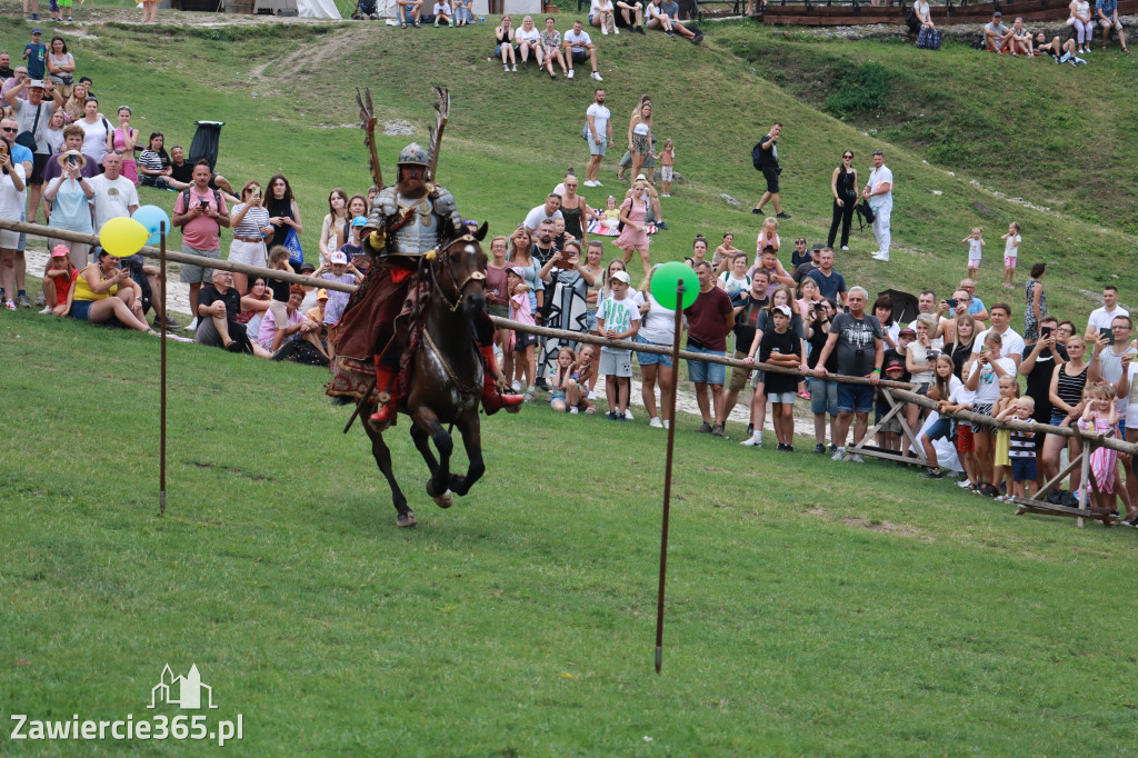 Fotorelacja: Pokaz konny husarii na Zamku Ogrodzieniec