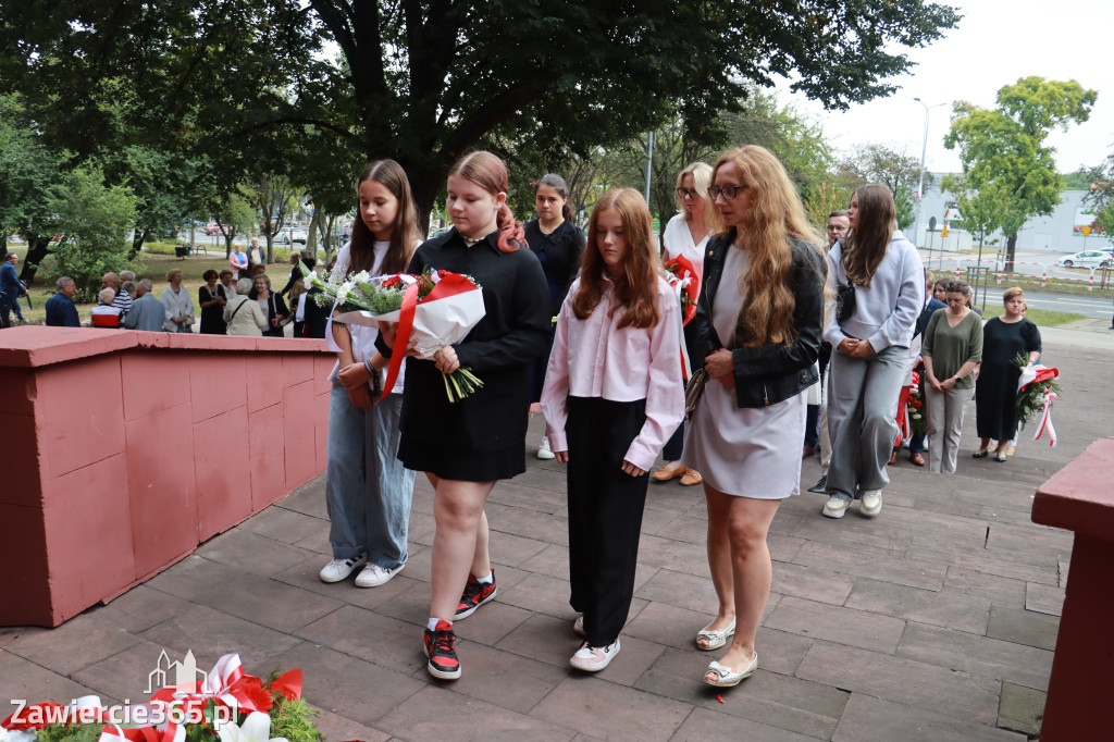 Fotorelacja: Zawiercie pamięta o ofiarach II wojny światowej