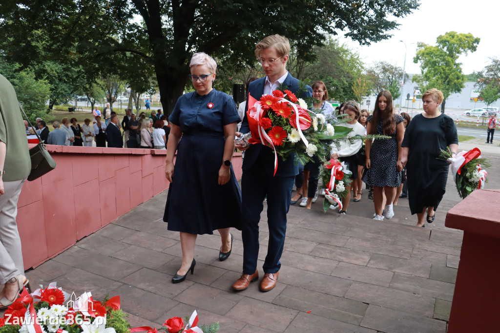 Fotorelacja: Zawiercie pamięta o ofiarach II wojny światowej