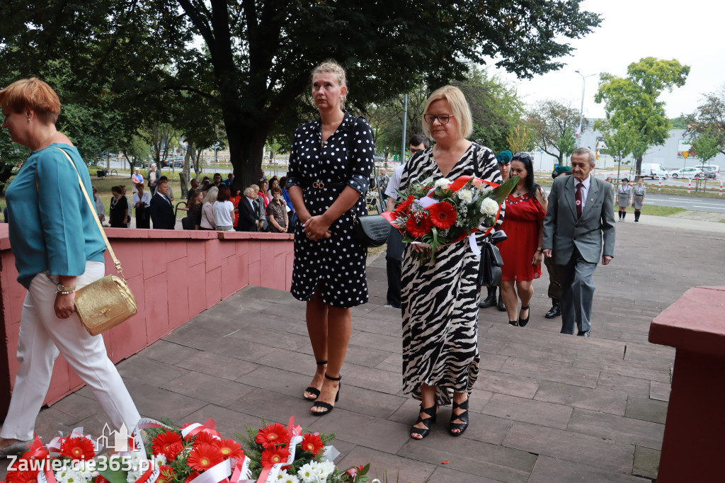 Fotorelacja: Zawiercie pamięta o ofiarach II wojny światowej