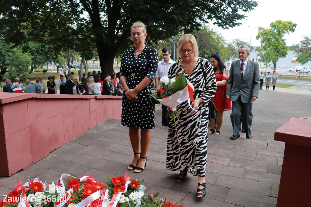 Fotorelacja: Zawiercie pamięta o ofiarach II wojny światowej