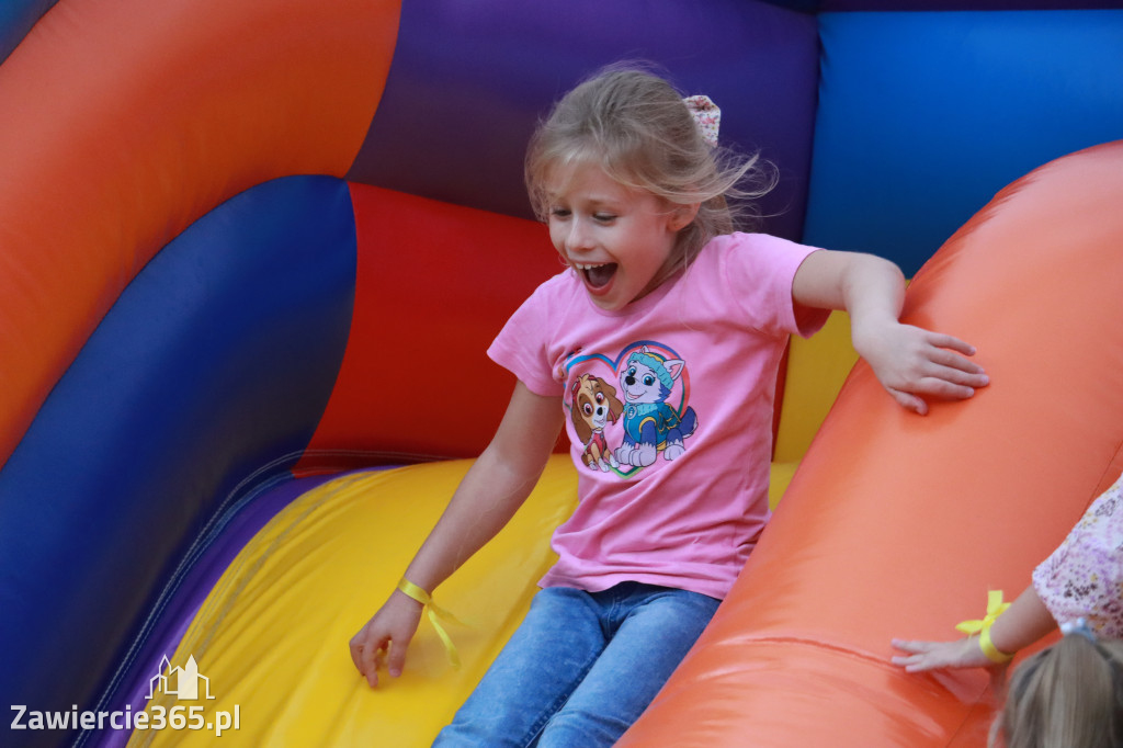 Fotorelacja: Piknik Rodzinny - Przedszkole nr 4 w Zawierciu