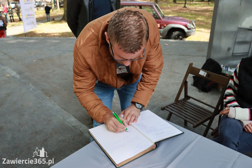 Fotorelacja: Parada Psów w Zawierciu.