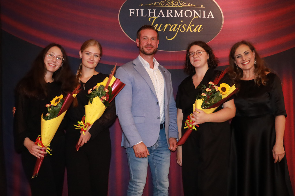 Fotorelacja: Koncert Impresje Jesienne w Filharmonii Jurajskiej