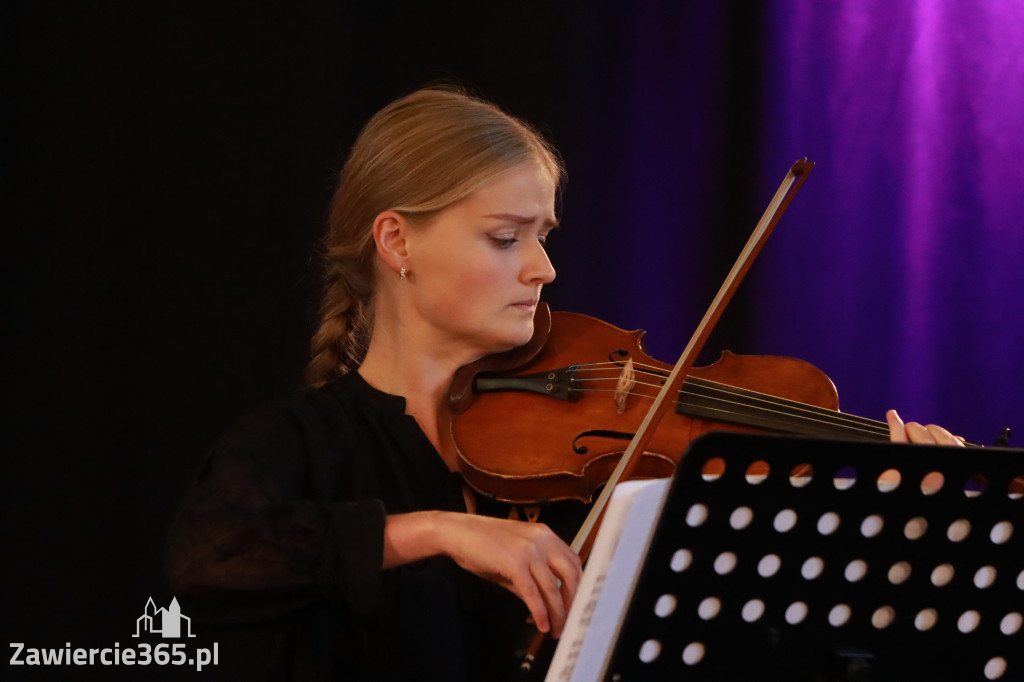 Fotorelacja: Koncert Impresje Jesienne w Filharmonii Jurajskiej