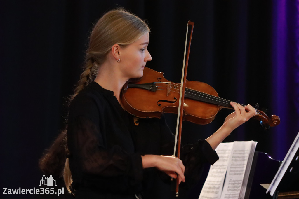 Fotorelacja: Koncert Impresje Jesienne w Filharmonii Jurajskiej