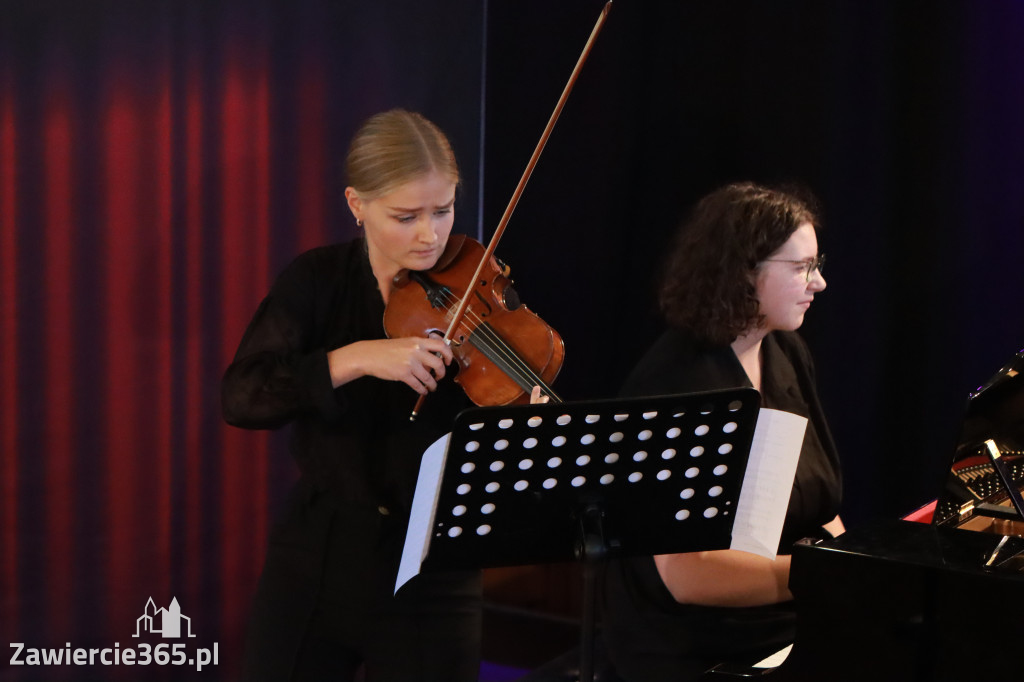 Fotorelacja: Koncert Impresje Jesienne w Filharmonii Jurajskiej