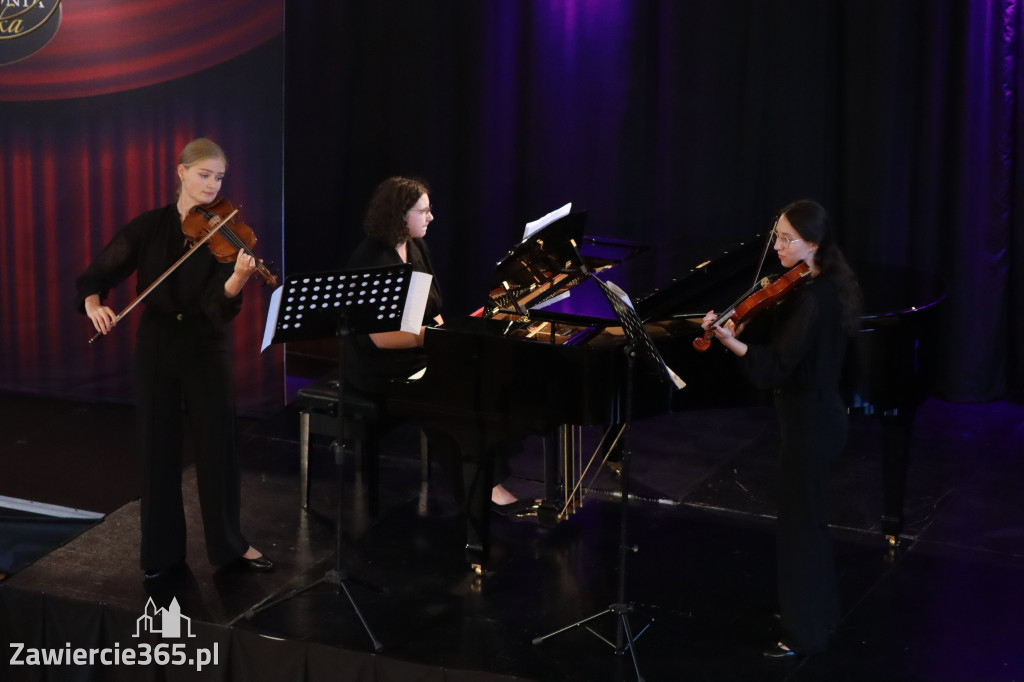 Fotorelacja: Koncert Impresje Jesienne w Filharmonii Jurajskiej