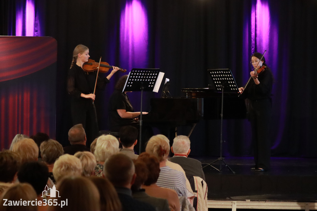 Fotorelacja: Koncert Impresje Jesienne w Filharmonii Jurajskiej