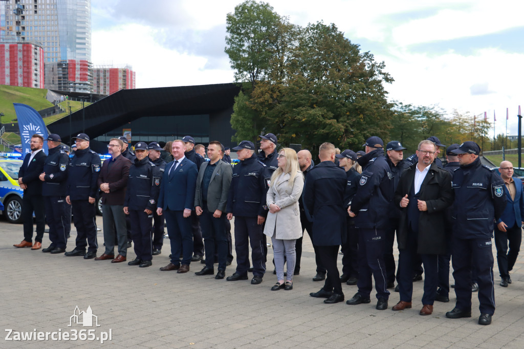 Fotorelacja: 2 nowe radiowozy dla Powiatu Zawierciańskiego