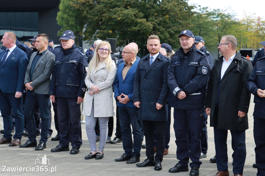 Fotorelacja: 2 nowe radiowozy dla Powiatu Zawierciańskiego