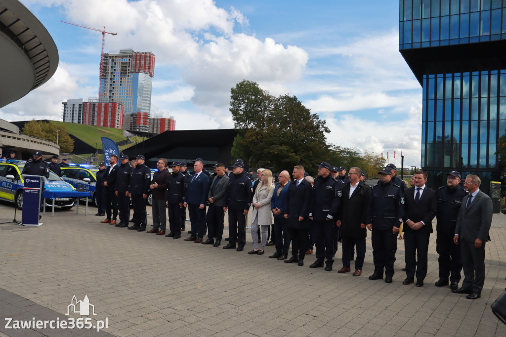 Fotorelacja: 2 nowe radiowozy dla Powiatu Zawierciańskiego